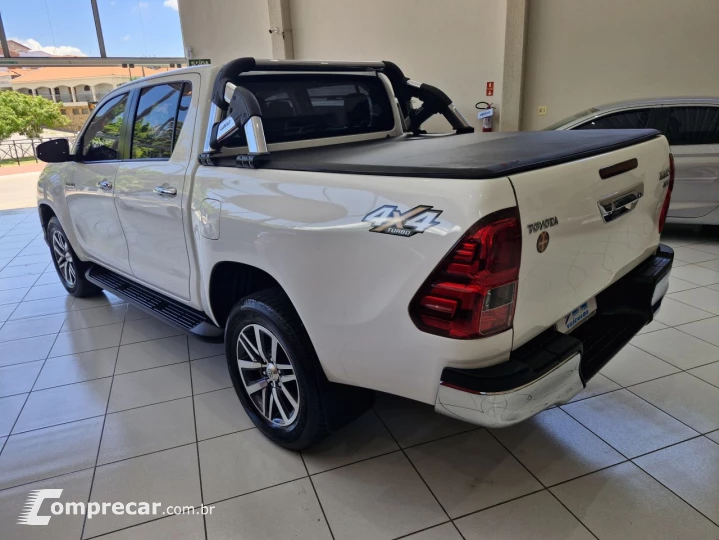 Hilux Caminhonete 2.8 16V SRV 4X4 DIESEL CABINE DUPLA AUTOMÁ