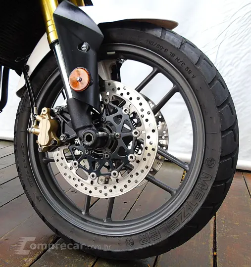 TRIUMPH TIGER 800 ABS