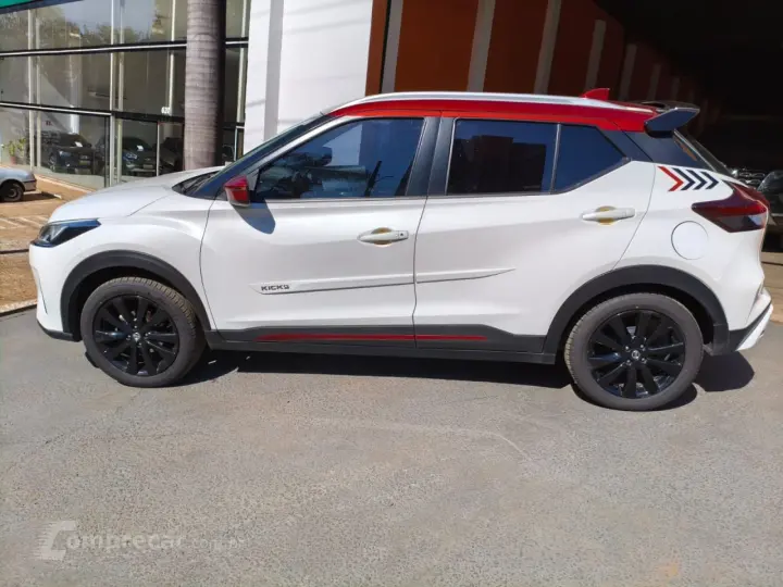 Kicks 1.6 16V 4P FLEXSTART XPLAY XTRONIC AUTOMÁTICO CVT