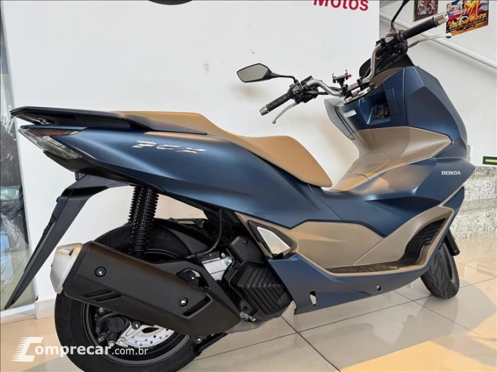 PCX 160 DLX