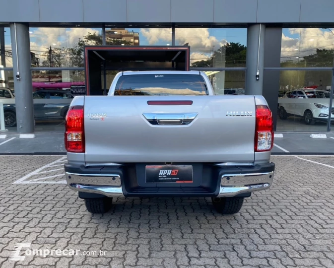 HILUX 2.8 D-4d Turbo CD SR 4X4