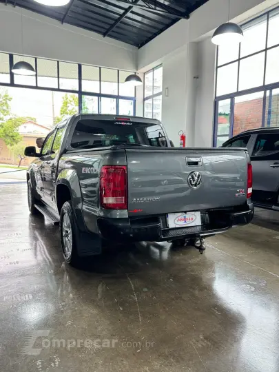 AMAROK Trendline CD 2.0 TDI 4X4 Dies Aut