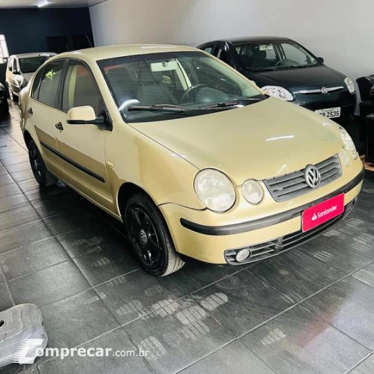 POLO SEDAN 1.6