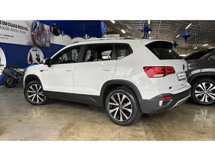 TAOS 1.4 250 TSI TOTAL FLEX HIGHLINE AUTOMÁTICO