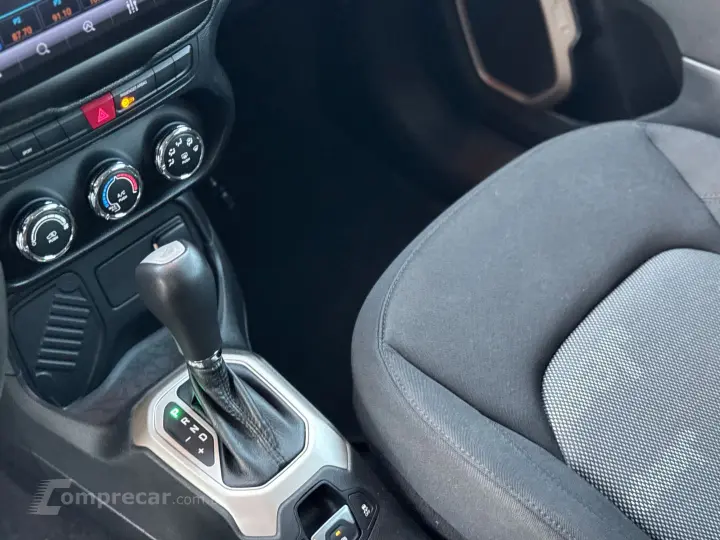 Renegade 1.8 16V Flex 4P Automático
