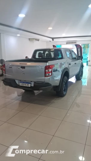 L200 TRITON 2.4 16V Turbo Outdoor GLS CD 4X4