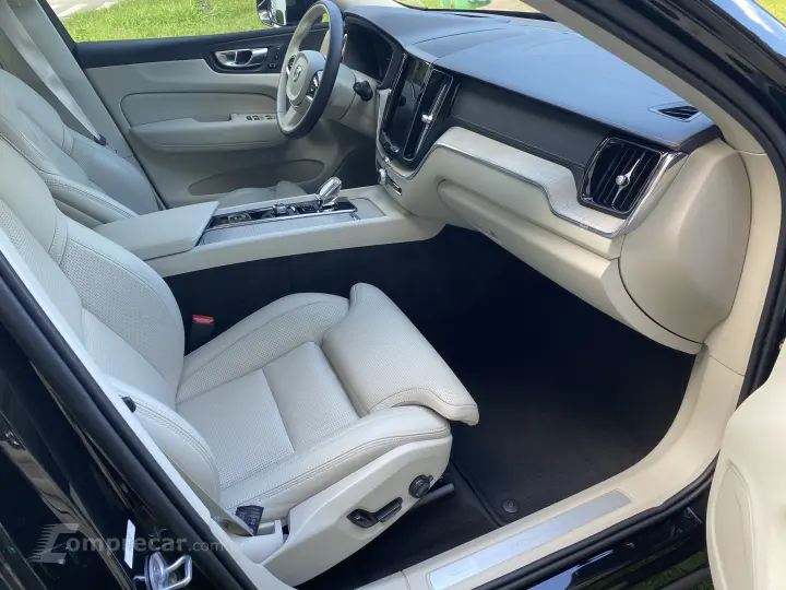 XC60 2.0 T8 Recharge Ultimate AWD Geartronic