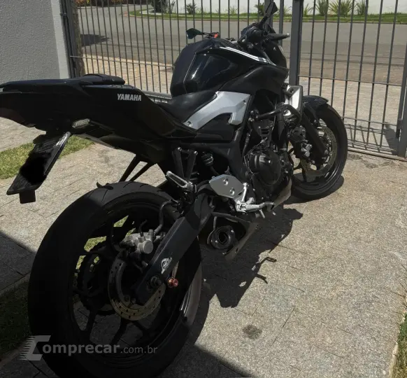 YAMAHA MT-03