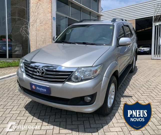 Hilux SW4 SR 4x2 2.7 Flex 16V Aut.