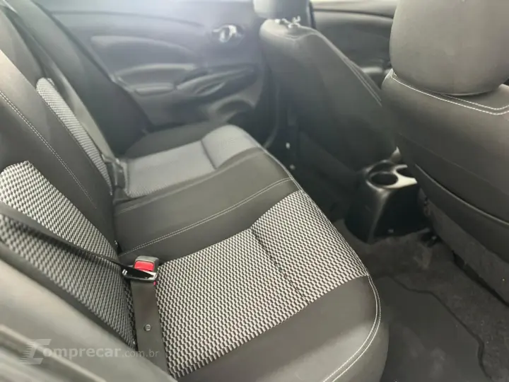 Versa Sedan 1.6 16V 4P FLEX SV