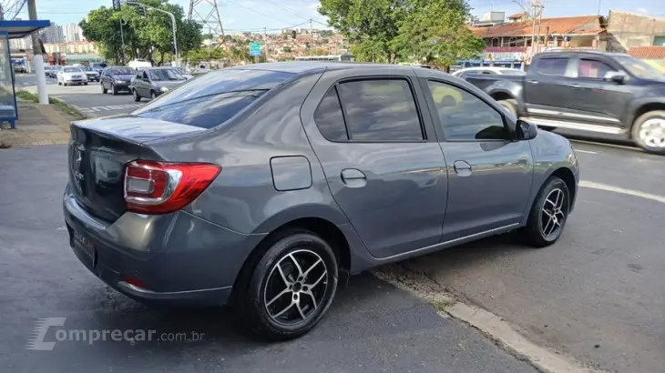 LOGAN 1.0 12V SCE Expression