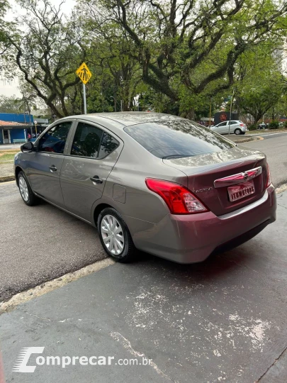 Versa Sedan 1.6 16V 4P FLEX S