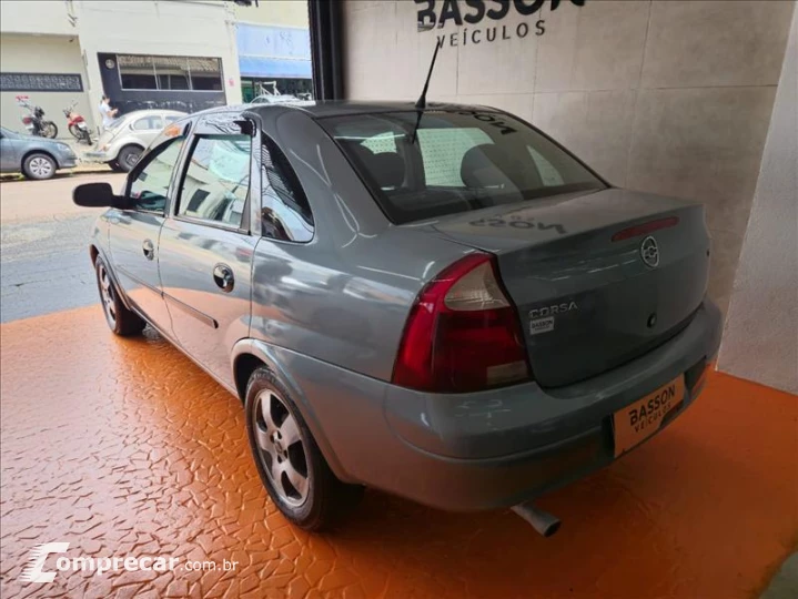 CORSA 1.8 MPFI Sedan 8V