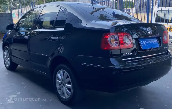 Polo Sedan 1.6 4P FLEX COMFORTLINE I-MOTION AUTOMATIZADO