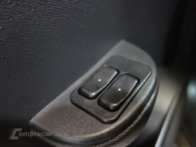 CELTA - 1.0 MPFI LT 8V 4P MANUAL