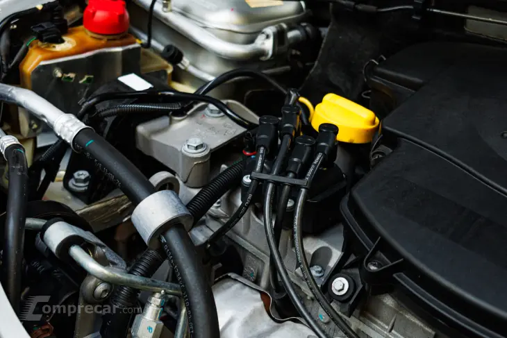 LOGAN 1.6 Expression 8V