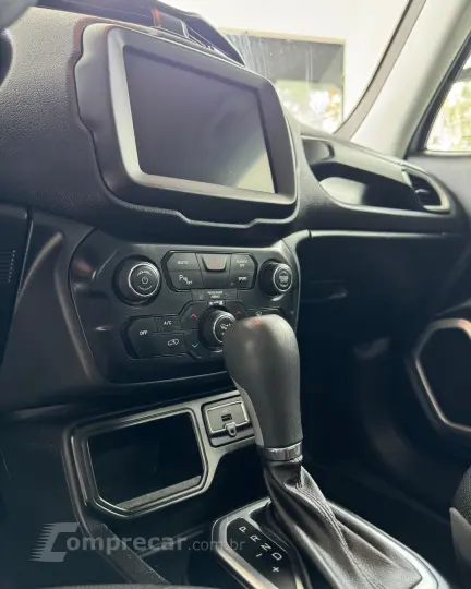 RENEGADE 1.8 16V Longitude