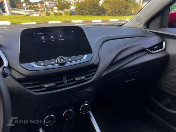 ONIX 1.0 Turbo Plus LT