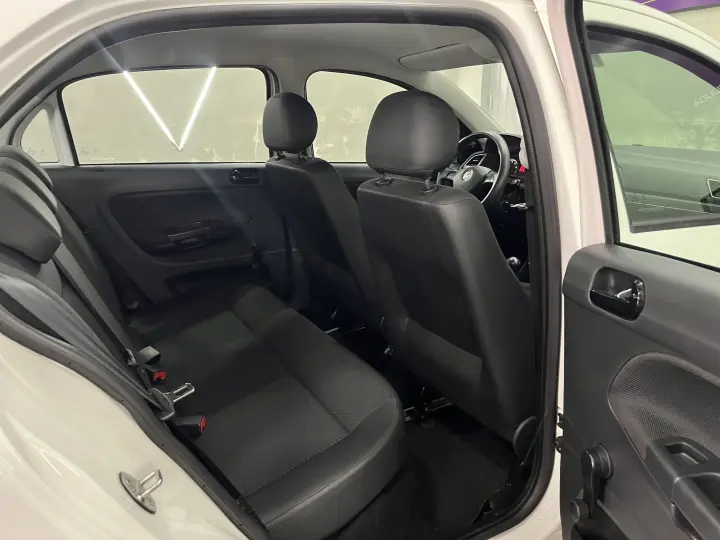 VOYAGE 1.0 12V MPI Totalflex