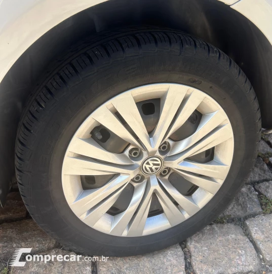 VOYAGE 1.0 12V MPI Totalflex