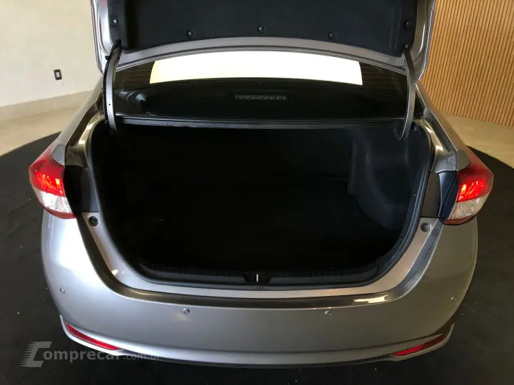 Yaris 1.5 16V Flex Sedan Xl Live Multidrive