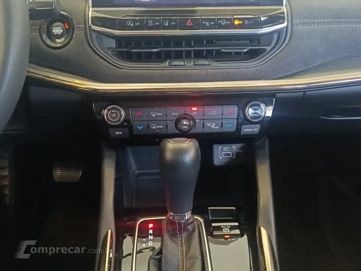 COMMANDER 1.3 T270 TURBO LIMITED AT6