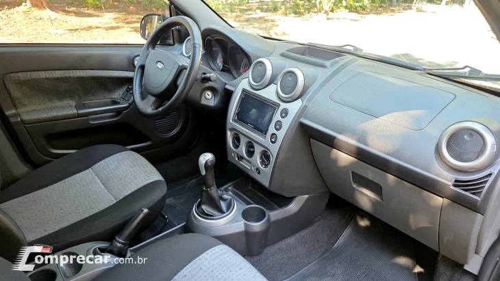 FIESTA 1.6 Rocam Sedan 8V