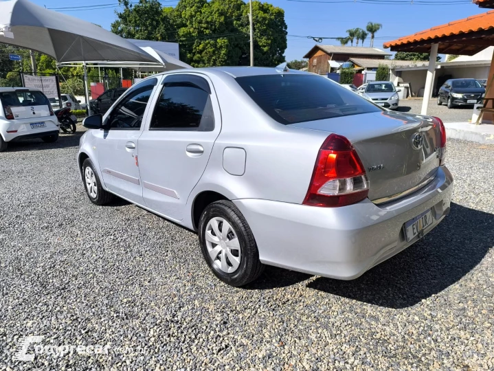 ETIOS 1.5 X Sedan 16V