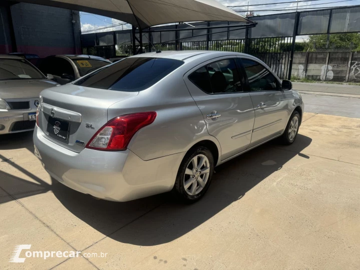 Versa Sedan 1.6 16V 4P FLEX SL