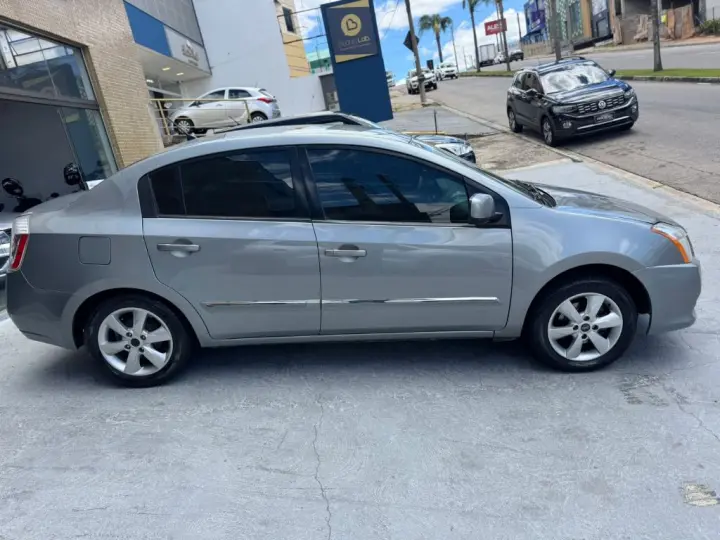 Sentra 2.0/ 2.0 Flex Fuel 16V Aut.