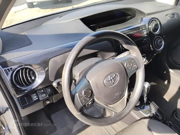 ETIOS 1.5 X Plus Sedan 16V