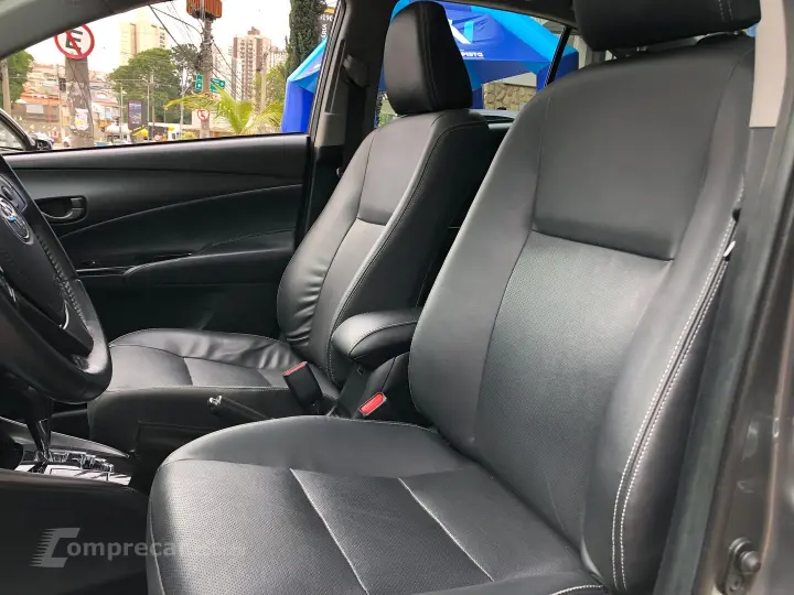 Yaris 1.5 16V Flex Sedan Xls Connect Multidrive