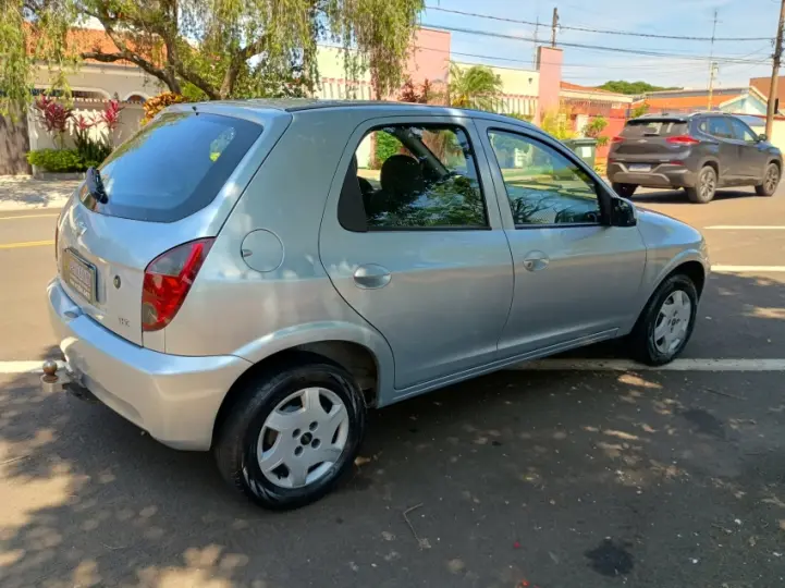 CELTA 1.0 MPFI LT 8V