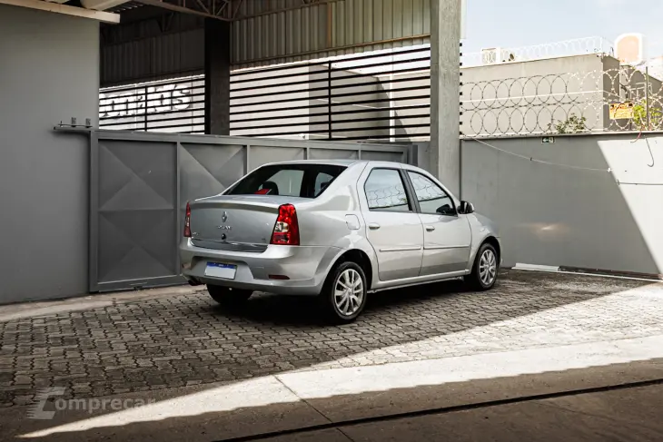 LOGAN 1.6 Expression 8V