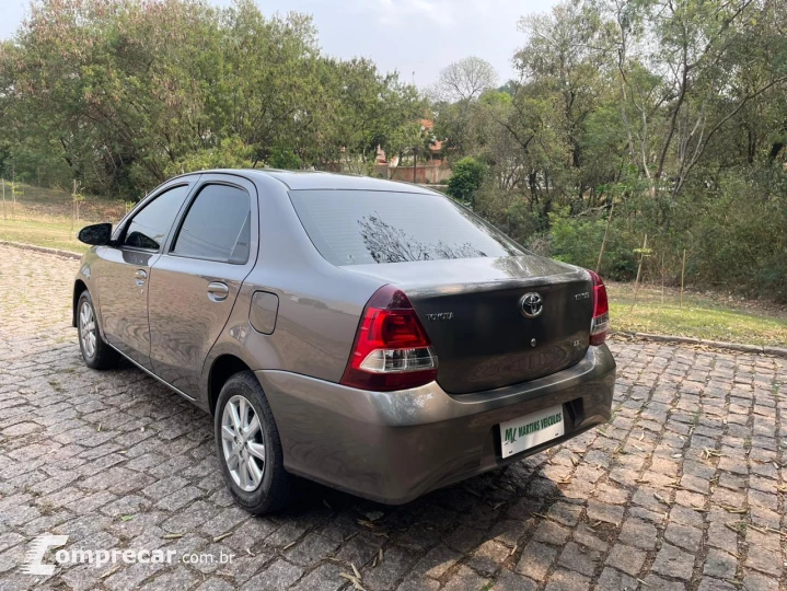 ETIOS 1.5 X Plus Sedan 16V