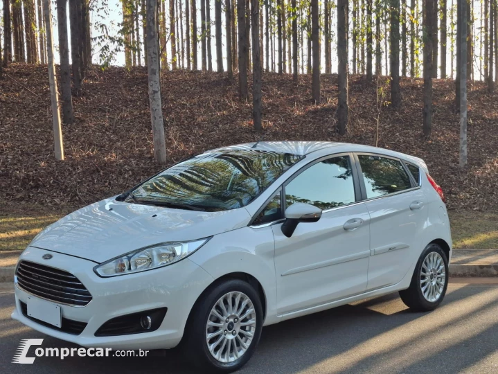 FIESTA 1.6 Titanium Hatch 16V