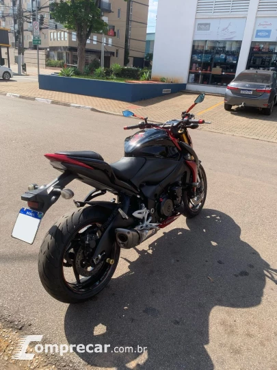 GSX 1000