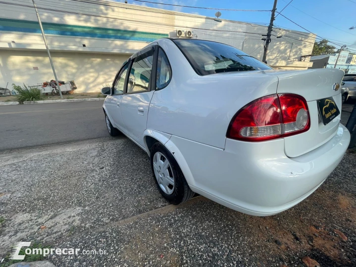 Corsa Sedan