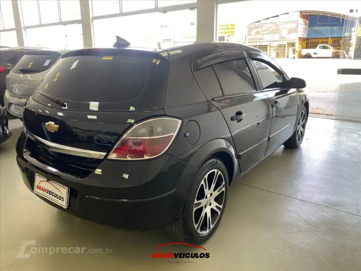 VECTRA 2.0 MPFI GT HATCH 8V FLEX 4P MANUAL