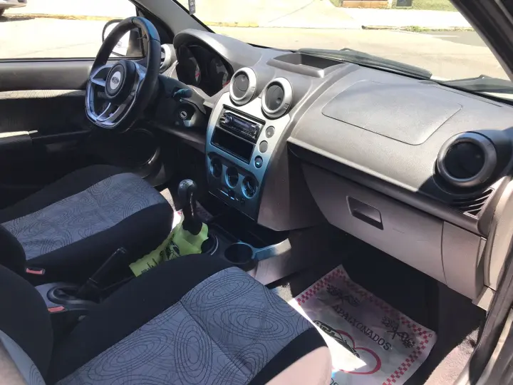 FIESTA 1.6 MPI Class Sedan 8V