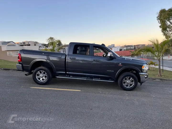 3500 6.7 I6 TURBO DIESEL LARAMIE CD 4X4 AUTOMÁTICO
