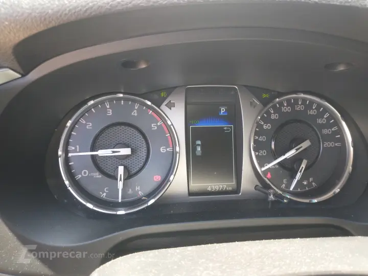 HILUX 2.8 D-4d Turbo CD SR 4X4