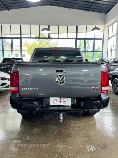 AMAROK Trendline CD 2.0 TDI 4X4 Dies Aut