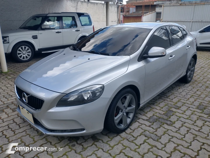 V40 2.0 T4 Kinetic