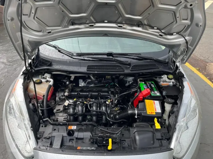 FIESTA 1.6 SE Plus Sedan 16V