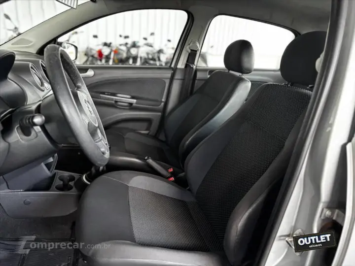 VOYAGE 1.0 MI TRENDLINE 8V FLEX 4P MANUAL