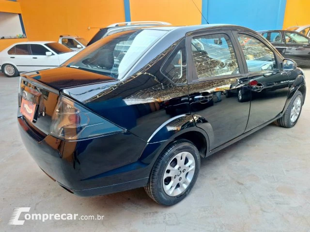 FIESTA SEDAN - 1.6 ROCAM SEDAN 8V 4P MANUAL