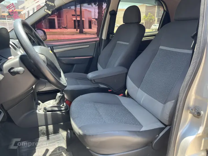 CELTA 1.0 MPFI LT 8V