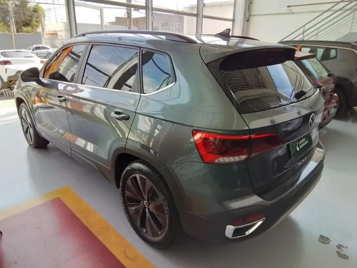 TAOS 1.4 250 TSI TOTAL FLEX COMFORTLINE AUTOMÁTICO