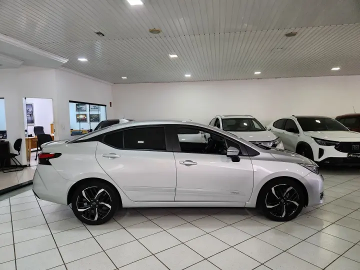 Versa Sedan 1.6 16V 4P FLEX EXCLUSIVE XTRONIC AUTOMÁTICO CVT